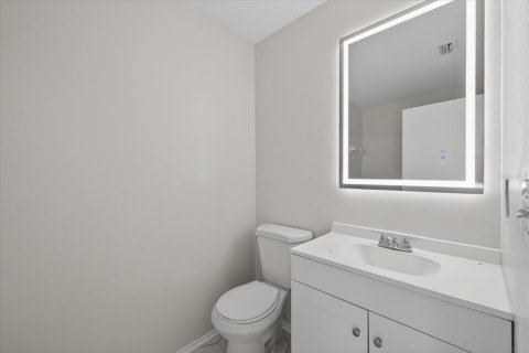 House in Tampa, Florida 2 bedrooms, 97.55 sq.m. № 2122781 - photo 20
