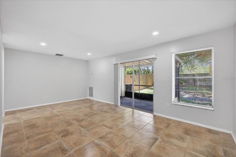 House in Tampa, Florida 2 bedrooms, 97.55 sq.m. № 2122781 - photo 4
