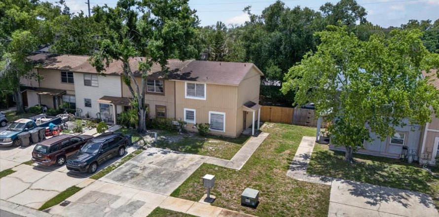 House in Tampa, Florida 2 bedrooms, 97.55 sq.m. № 2122781