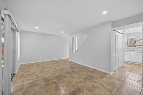 House in Tampa, Florida 2 bedrooms, 97.55 sq.m. № 2122781 - photo 6
