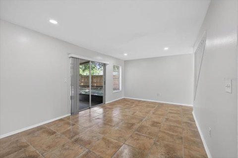 House in Tampa, Florida 2 bedrooms, 97.55 sq.m. № 2122781 - photo 23