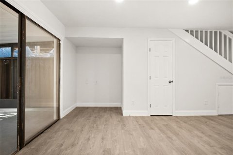 Townhouse in Largo, Florida 2 bedrooms, 97.36 sq.m. № 2123592 - photo 21