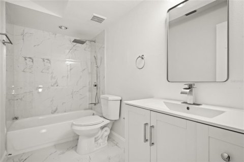 Townhouse in Largo, Florida 2 bedrooms, 97.36 sq.m. № 2123592 - photo 14