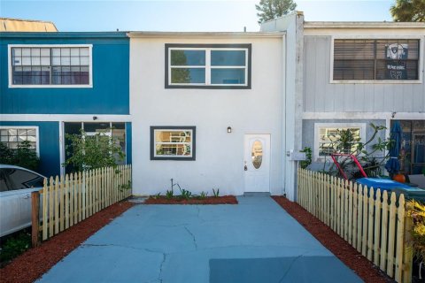 Touwnhouse à Largo, Floride 2 chambres, 97.36 m2 № 2123592