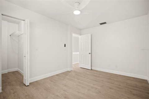 Townhouse in Largo, Florida 2 bedrooms, 97.36 sq.m. № 2123592 - photo 12