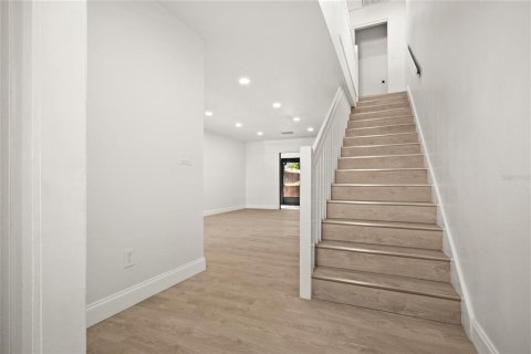 Townhouse in Largo, Florida 2 bedrooms, 97.36 sq.m. № 2123592 - photo 3
