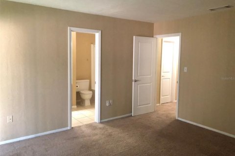 Townhouse in Gainesville, Florida 3 bedrooms, 139.35 sq.m. № 1835238 - photo 17