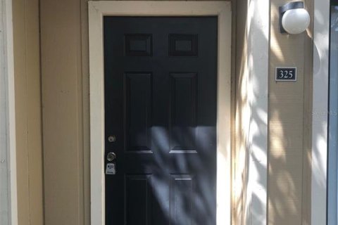 Townhouse in Gainesville, Florida 3 bedrooms, 139.35 sq.m. № 1835238 - photo 2
