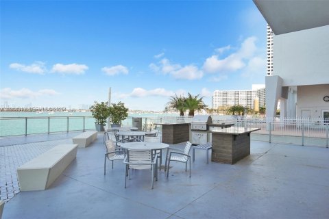 Condominio en venta en Miami Beach, Florida, 1 dormitorio, 77.76 m2 № 2189443 - foto 19