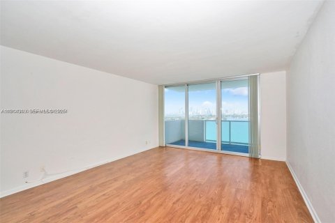 Condominio en venta en Miami Beach, Florida, 1 dormitorio, 77.76 m2 № 2189443 - foto 3