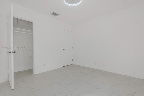 Apartamento en alquiler en Hollywood, Florida, 2 dormitorios, 78.97 m2 № 2046284 - foto 14