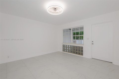 Apartamento en alquiler en Hollywood, Florida, 2 dormitorios, 78.97 m2 № 2046284 - foto 5