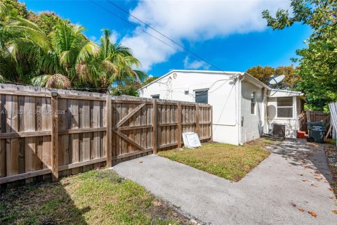 Apartamento en alquiler en Hollywood, Florida, 2 dormitorios, 78.97 m2 № 2046284 - foto 22