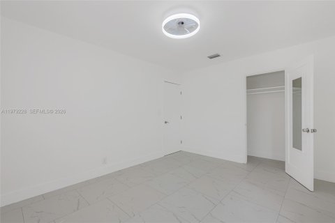Apartamento en alquiler en Hollywood, Florida, 2 dormitorios, 78.97 m2 № 2046284 - foto 10