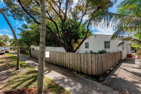 Apartamento en alquiler en Hollywood, Florida, 2 dormitorios, 78.97 m2 № 2046284 - foto 18