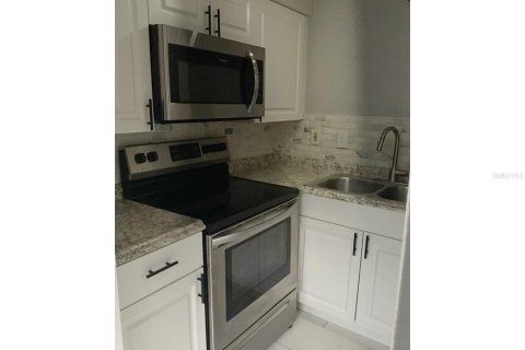 Apartamento en alquiler en Holiday, Florida, 1 dormitorio, 55.74 m2 № 1906476 - foto 9