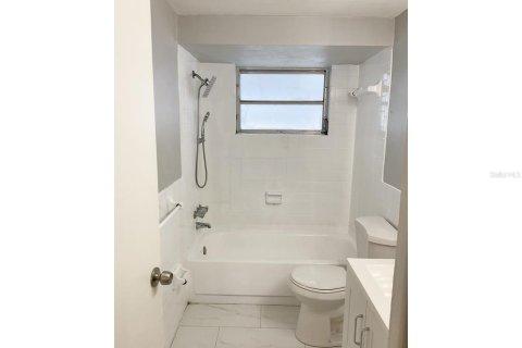 Apartamento en alquiler en Holiday, Florida, 1 dormitorio, 55.74 m2 № 1906476 - foto 17