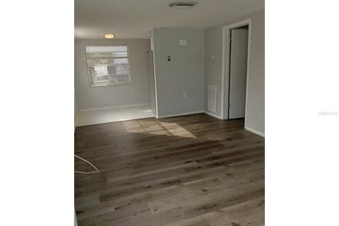 Apartamento en alquiler en Holiday, Florida, 1 dormitorio, 55.74 m2 № 1906476 - foto 7
