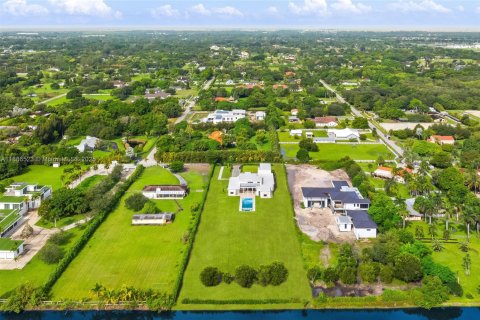 Villa ou maison à vendre à Southwest Ranches, Floride: 6 chambres № 2015502 - photo 5