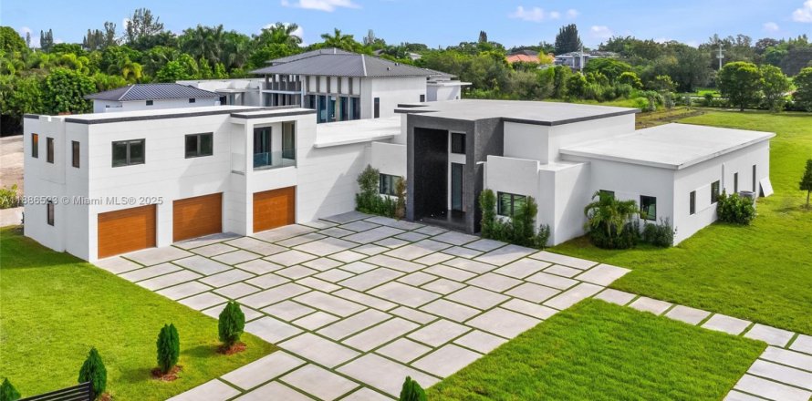 Villa ou maison à Southwest Ranches, Floride 6 chambres № 2015502