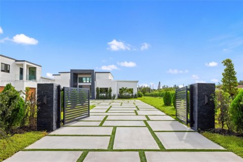 Villa ou maison à vendre à Southwest Ranches, Floride: 6 chambres № 2015502 - photo 9