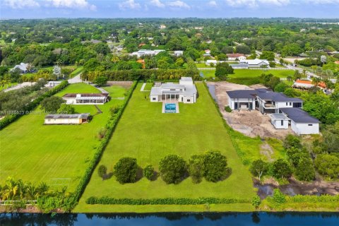 Villa ou maison à vendre à Southwest Ranches, Floride: 6 chambres № 2015502 - photo 6