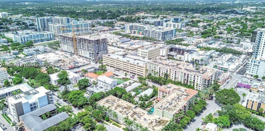 Condo in Hollywood, Florida, 2 bedrooms № 1957080