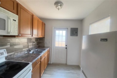 House in Gainesville, Florida 2 bedrooms, 89.93 sq.m. № 2220617 - photo 10