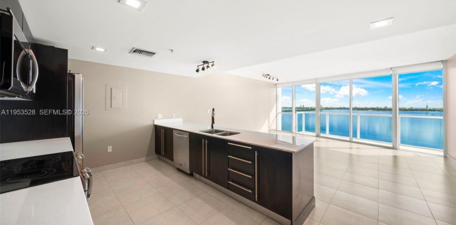 Condo à Miami, Floride, 1 chambre  № 2008249