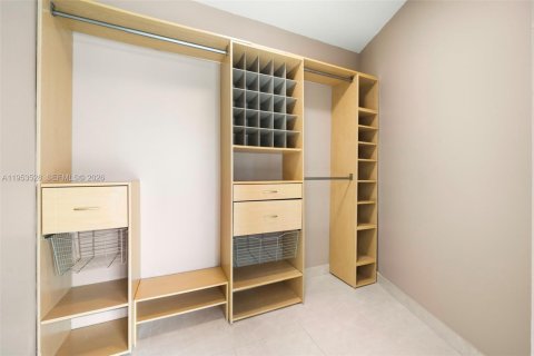 Copropriété à louer à Miami, Floride: 1 chambre, 87.51 m2 № 2008249 - photo 12