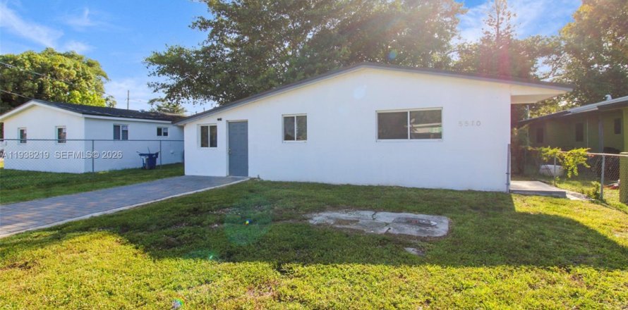 Villa ou maison à Miami, Floride 3 chambres, 128.21 m2 № 1995836