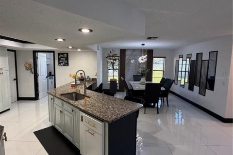 House in Spring Hill, Florida 3 bedrooms, 176.89 sq.m. № 2427378 - photo 12