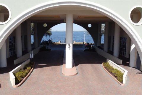 Condo in Sanford, Florida, 2 bedrooms  № 1542735 - photo 5