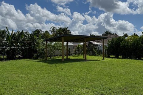 Commercial property in Homestead, Florida № 1891318 - photo 4