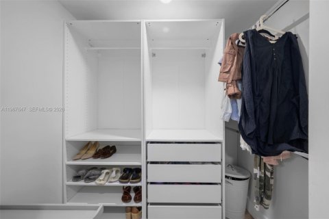 Снять в аренду кондоминиум в Бей-Харбор-Айлендс, Флорида 2 спальни, 118.73м2, № 2029722 - фото 11