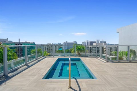 Снять в аренду кондоминиум в Бей-Харбор-Айлендс, Флорида 2 спальни, 118.73м2, № 2029722 - фото 21