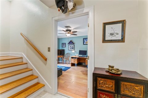 Touwnhouse à vendre à Tampa, Floride: 2 chambres, 204.85 m2 № 1818811 - photo 5