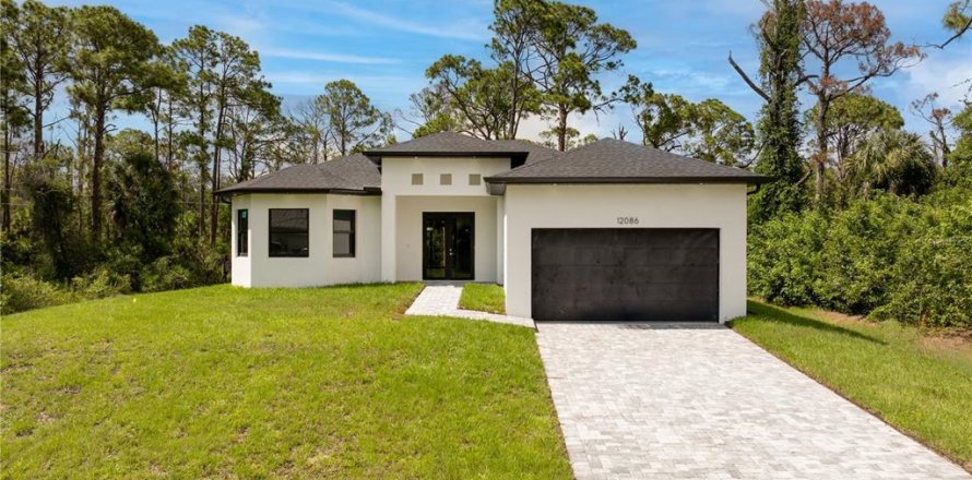 House in Port Charlotte, Florida 3 bedrooms, 159.33 sq.m. № 2215399