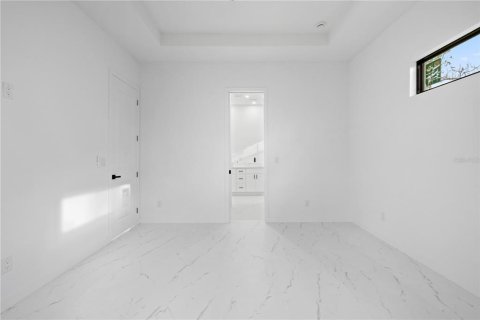 House in Port Charlotte, Florida 3 bedrooms, 159.33 sq.m. № 2215399 - photo 17