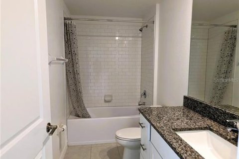 House in Wesley Chapel, Florida 4 bedrooms, 180.14 sq.m. № 1879645 - photo 15