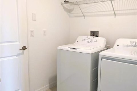 House in Wesley Chapel, Florida 4 bedrooms, 180.14 sq.m. № 1879645 - photo 19