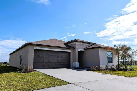 House in Wesley Chapel, Florida 4 bedrooms, 180.14 sq.m. № 1879645 - photo 2