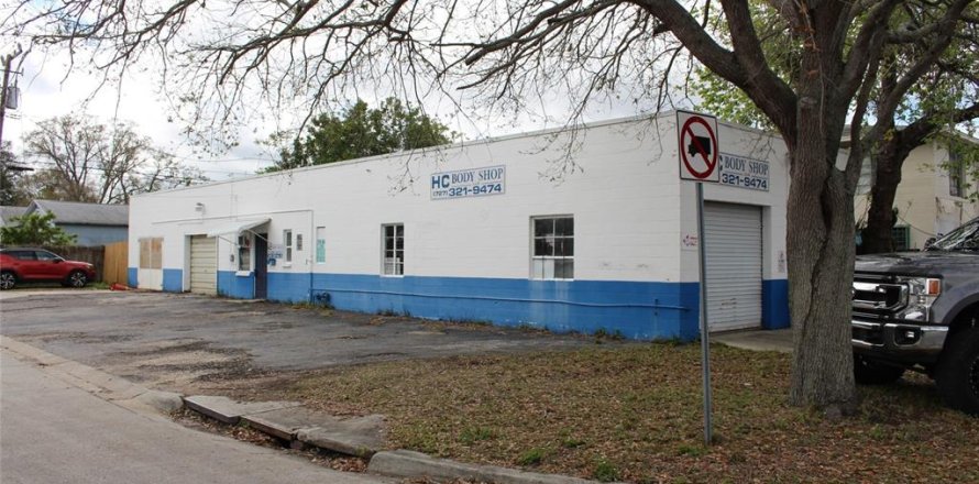 Commercial property in Saint Petersburg, Florida 196.21 sq.m. № 1539702