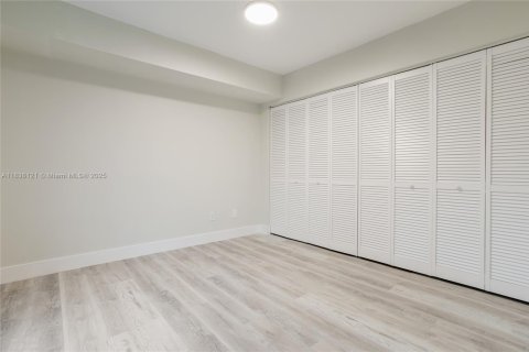 Townhouse in Davie, Florida 3 bedrooms, 153.66 sq.m. № 1820433 - photo 21