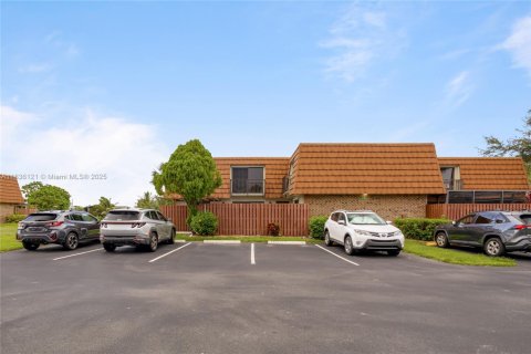 Townhouse in Davie, Florida 3 bedrooms, 153.66 sq.m. № 1820433 - photo 3