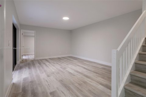 Townhouse in Davie, Florida 3 bedrooms, 153.66 sq.m. № 1820433 - photo 12