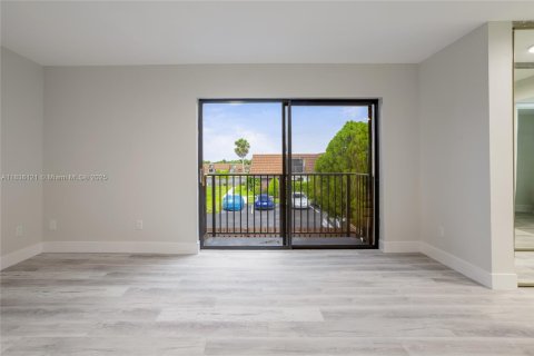 Townhouse in Davie, Florida 3 bedrooms, 153.66 sq.m. № 1820433 - photo 27