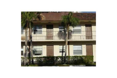 Condo in Margate, Florida, 2 bedrooms № 2254447