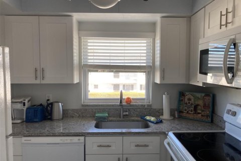 Copropriété à louer à Bradenton, Floride: 1 chambre, 78.97 m2 № 2166115 - photo 4