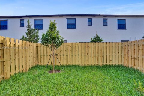 Touwnhouse à louer à Homestead, Floride: 3 chambres, 133.97 m2 № 2030742 - photo 7